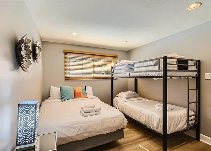 5 Min To Old Town L Heated Pool L L Game L Putting Holiday home Scottsdale