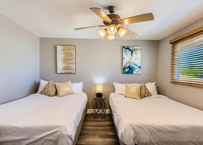 5 Min To Old Town L Heated Pool L L Game L Putting Holiday home Scottsdale